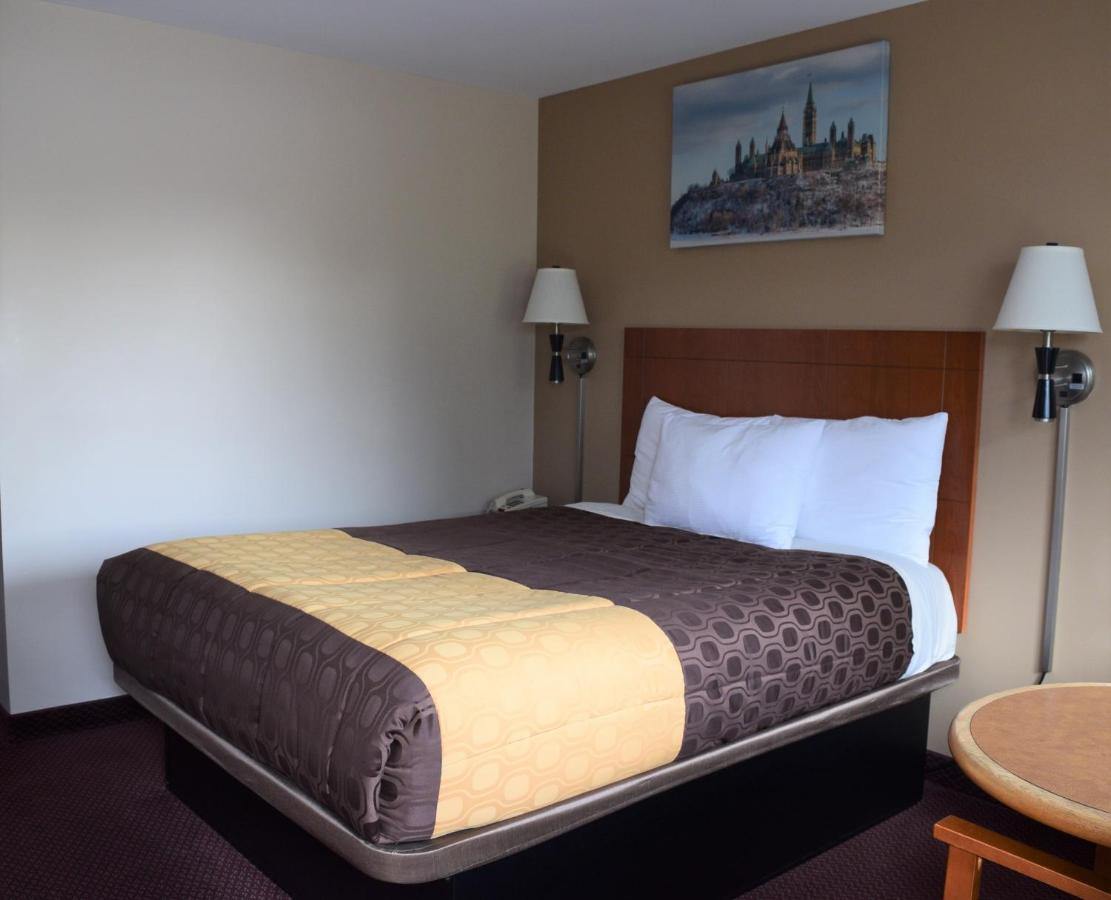 Knights Inn Arnprior Luaran gambar