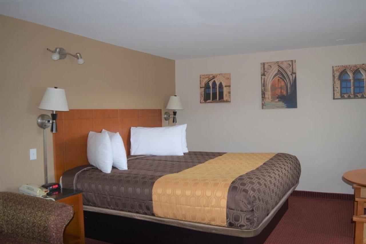 Knights Inn Arnprior Luaran gambar
