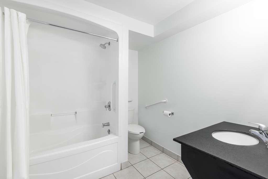 Knights Inn Arnprior Luaran gambar